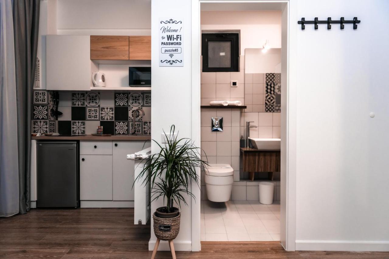 Puzzle Apartaments&Studios Крайова Екстериор снимка