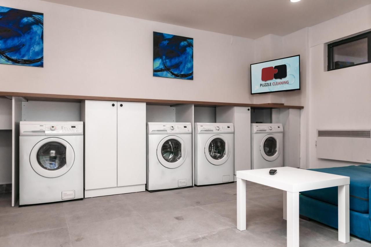 Puzzle Apartaments&Studios Крайова Екстериор снимка