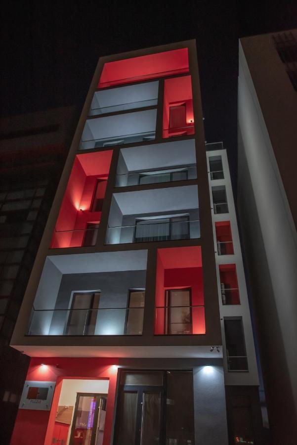 Puzzle Apartaments&Studios Крайова Екстериор снимка