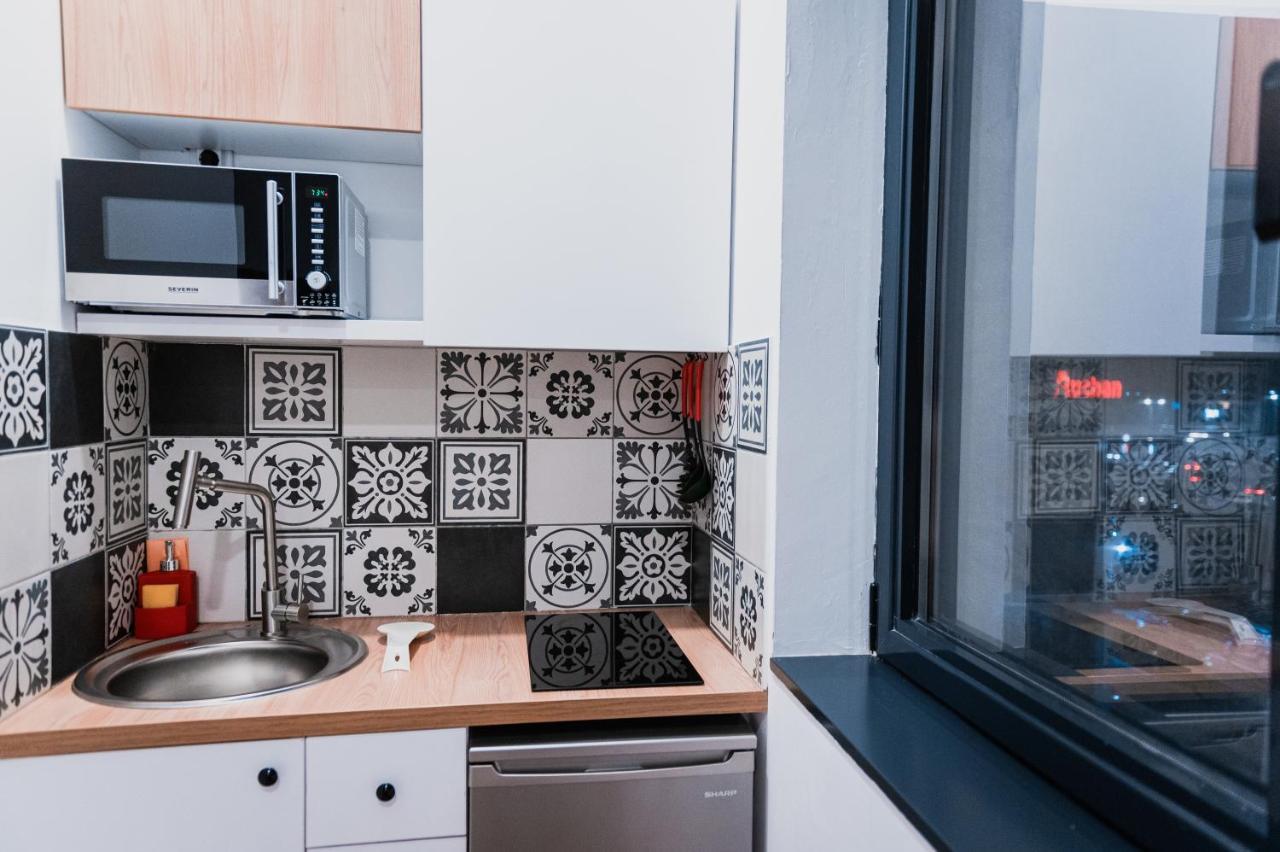 Puzzle Apartaments&Studios Крайова Екстериор снимка